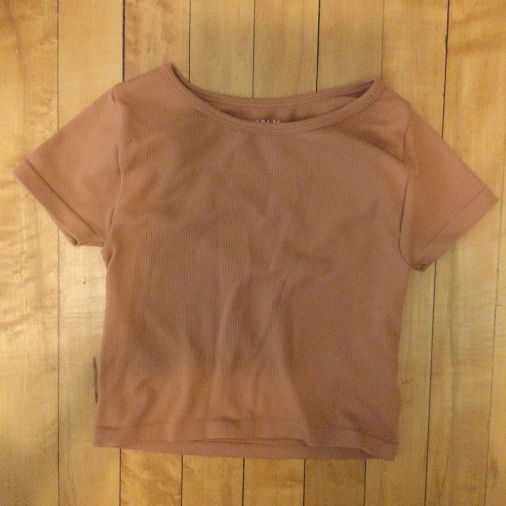 Aeropostale seamless cropped shirt